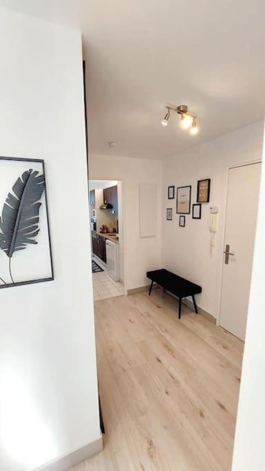 Cosy Home 2, 2 Chambres, 6 Personnes, 3 Min Gare, Parking Cergy Exterior photo