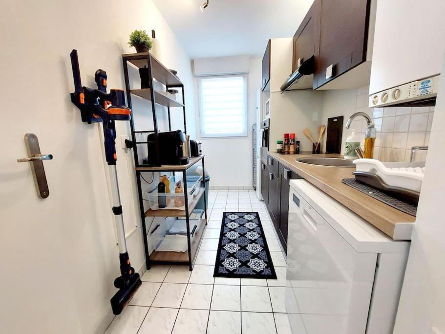 Cosy Home 2, 2 Chambres, 6 Personnes, 3 Min Gare, Parking Cergy Exterior photo