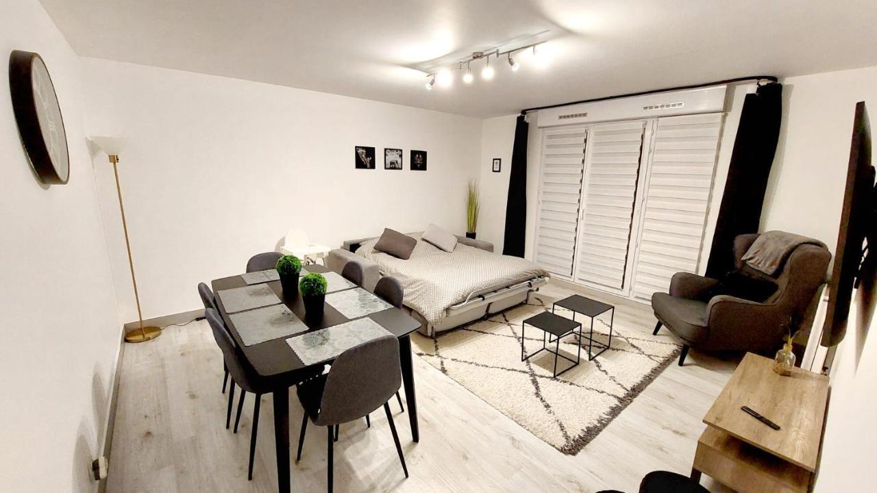 Cosy Home 2, 2 Chambres, 6 Personnes, 3 Min Gare, Parking Cergy Exterior photo